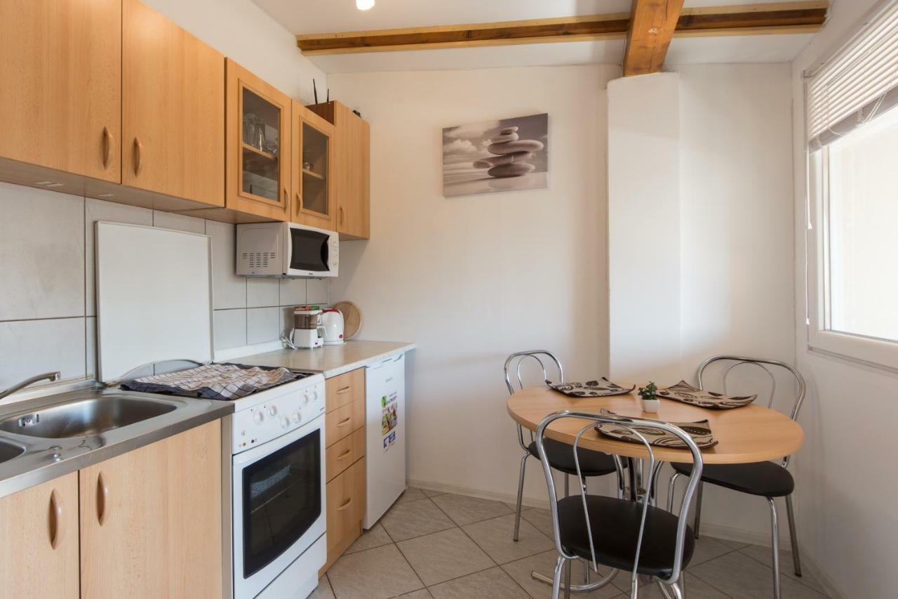 Apartmani Amans Pula Exterior photo