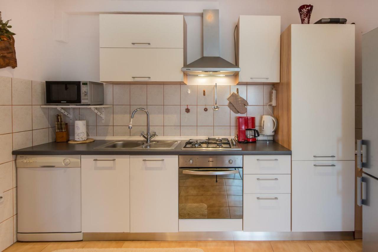 Apartmani Amans Pula Exterior photo